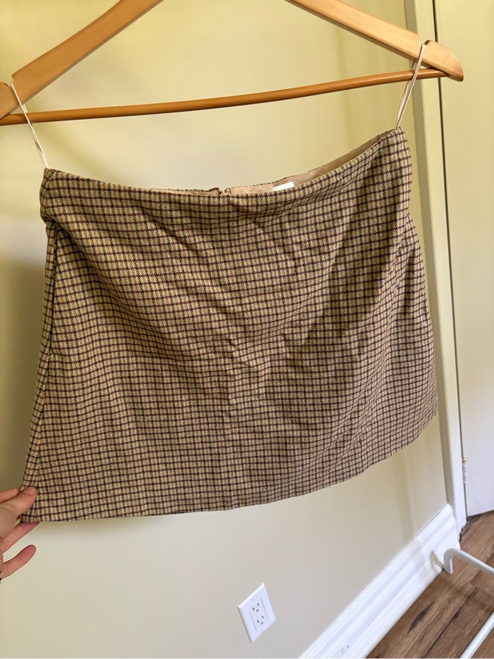 Wilfred Aritzia Plaid A-Line Mini Skirt - Beige/Brown